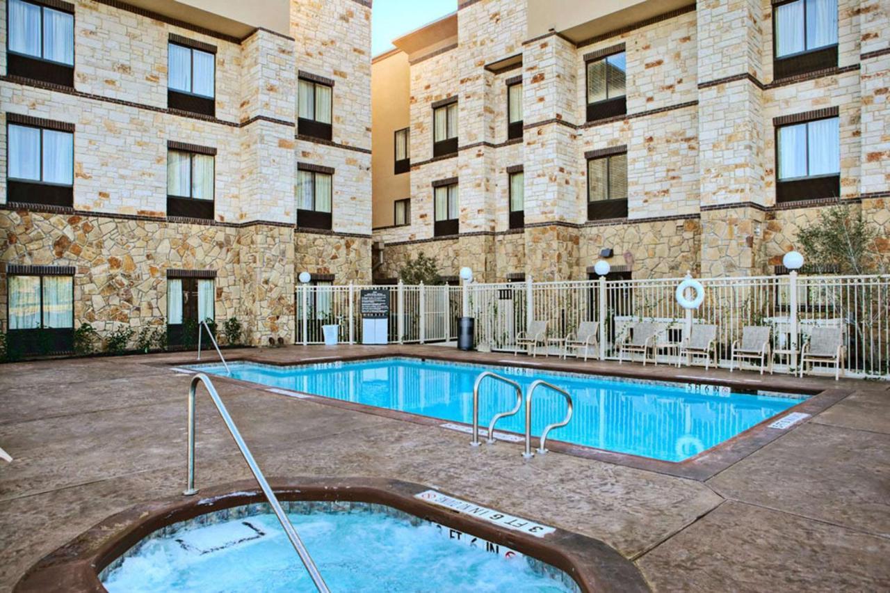 Hampton Inn & Suites - Mansfield Bagian luar foto